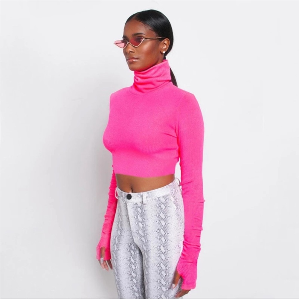 🌺 Ribbed Crop Turtleneck 🌺
